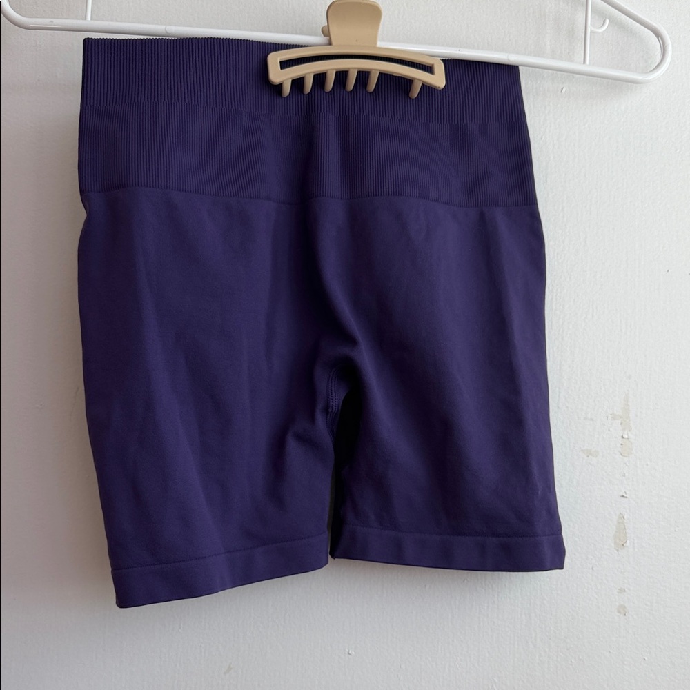 High-Rise Women's Ribbed Waist Bike Shorts in Deep Purple